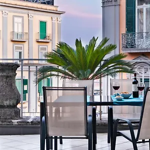 https://domus-splendor-luxury-terrace.hotels-amalfi.com
